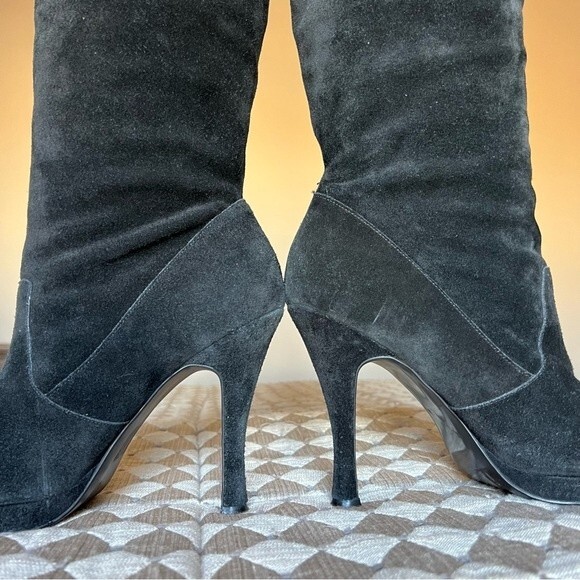 BCBGeneration Dishy Black Suede Platform Heeled Boots Women’s Size 9 - Picture 3 of 12